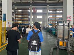 从校园到企业:财务视角感知新质生产力--我院企业课堂走进浙江新辉5G智慧工厂
